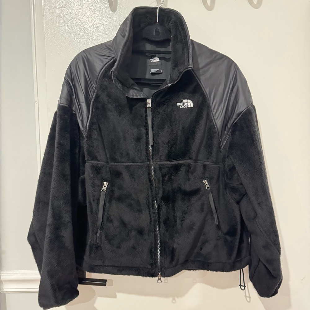 The North Face Women's Black Versa Velour Jacket